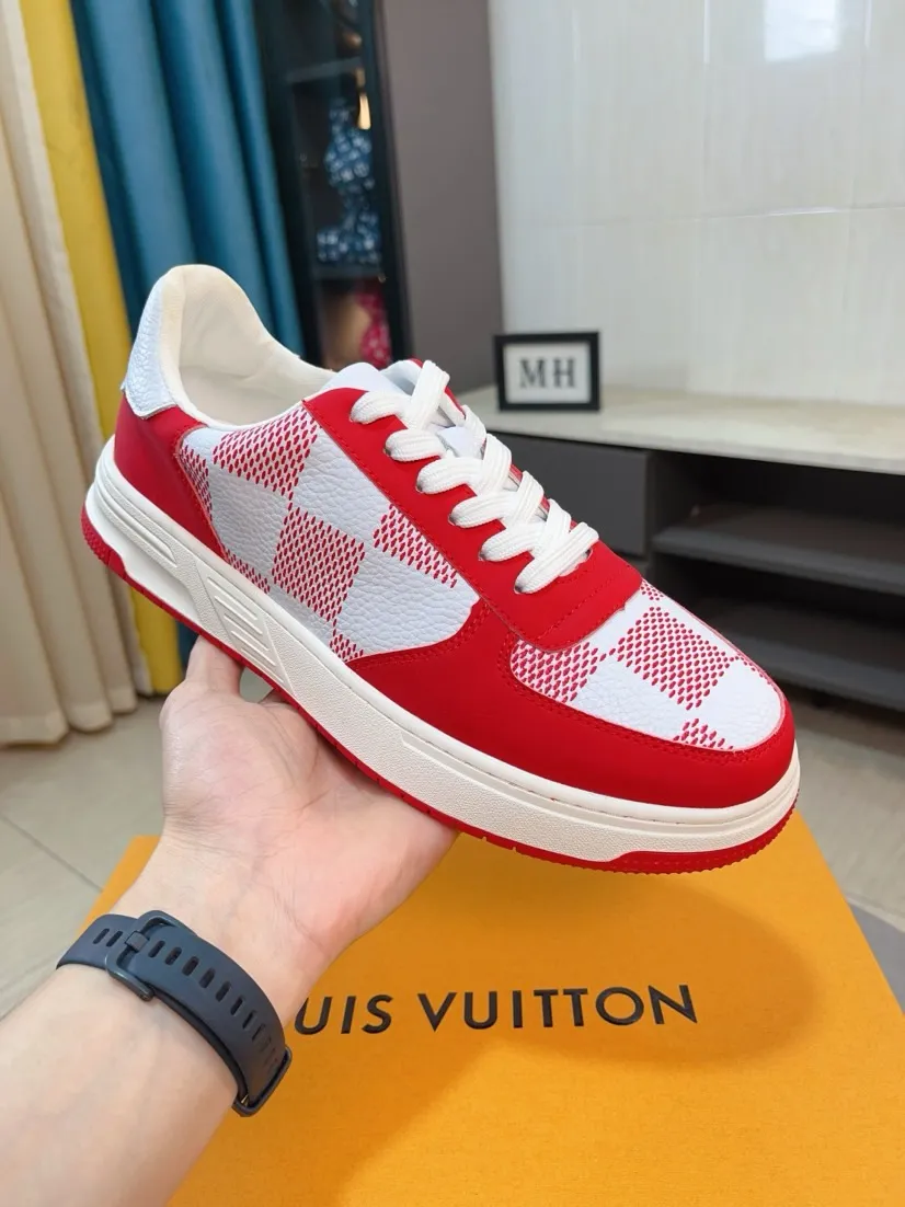 Men's shoes💰400🌹🌹[LV]🌹High-end men's shoes brand: Official website 1:1 Latest masterpiece: The upper is made of Italian imported first-layer cowhide with special materials➕Full genuine leather lining🔥, making walking more convenient and comfortable! Exclusive new style, stunning work [color]! Create a fashionable personality to set off your uniqueness! A must-have for trendy men! Classic🔥Number: 38-44